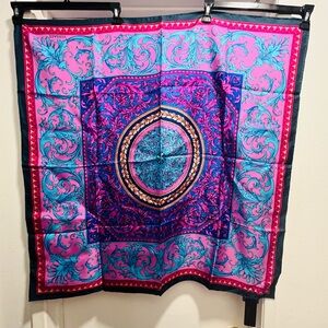 NWT! Gorgeous Versace Scarf w/ Box & Tissue Paper Discontinued and Unworn 33x34”